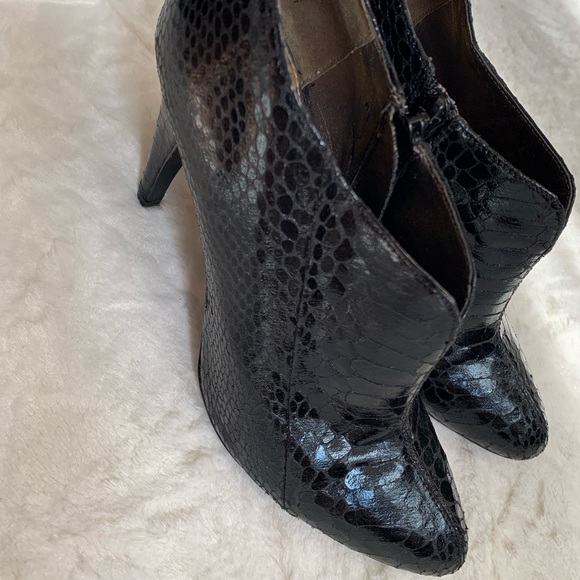 Booties 🖤 - Picture 10 of 15